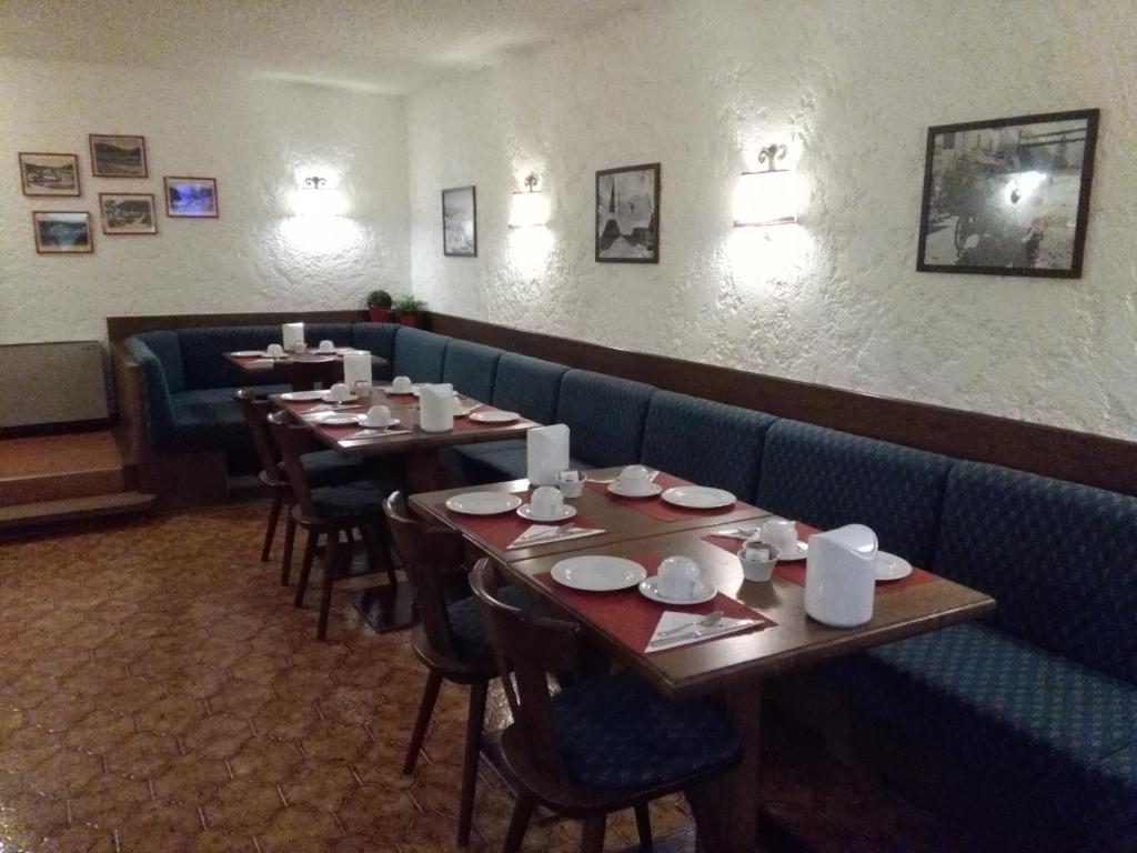 Restaurant, Garni BUCANEVE in Madonna di Campiglio