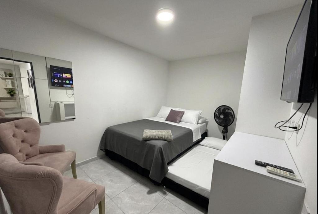 Moderno al norte, Full equipado, Primer piso ,2Aires 6 camas con Patio - 2