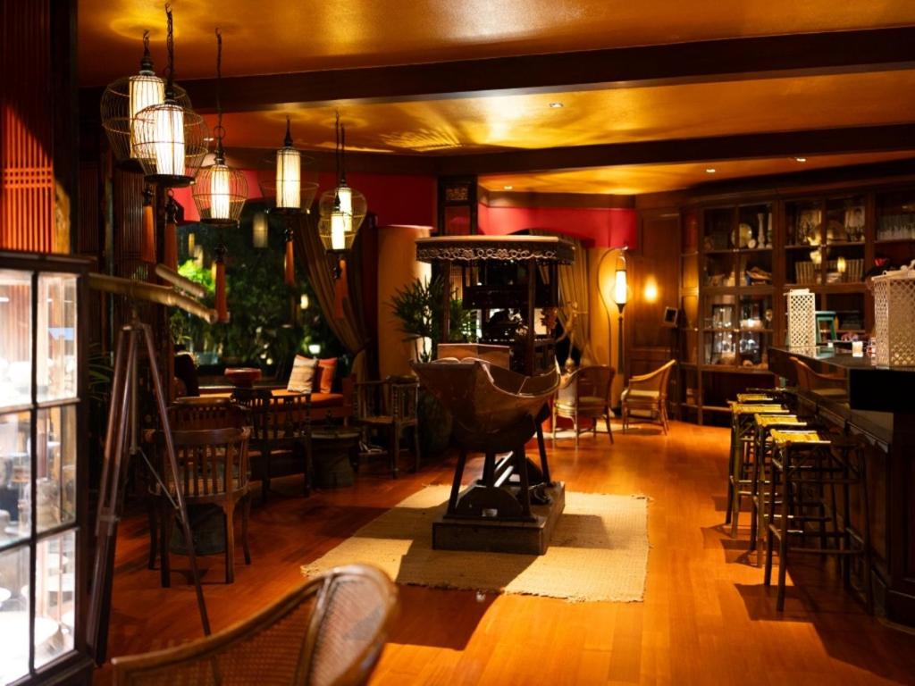 Bar/lounge