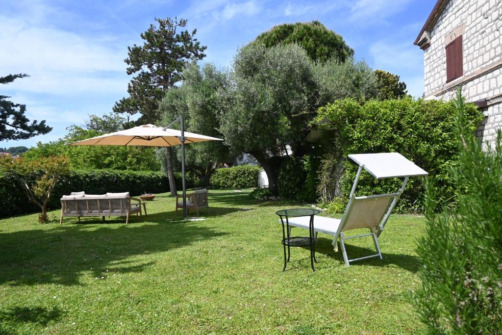 VILLA AZALEE - Numana, meraviglioso trilocale con 500mq di giardino - 3