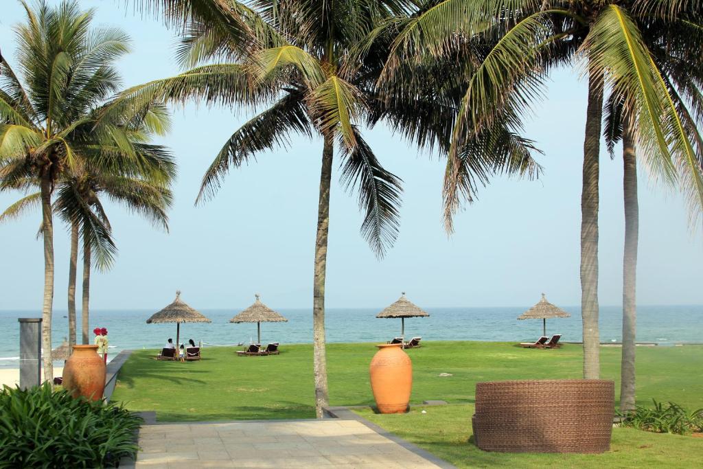 Ocean Apartment with Garden