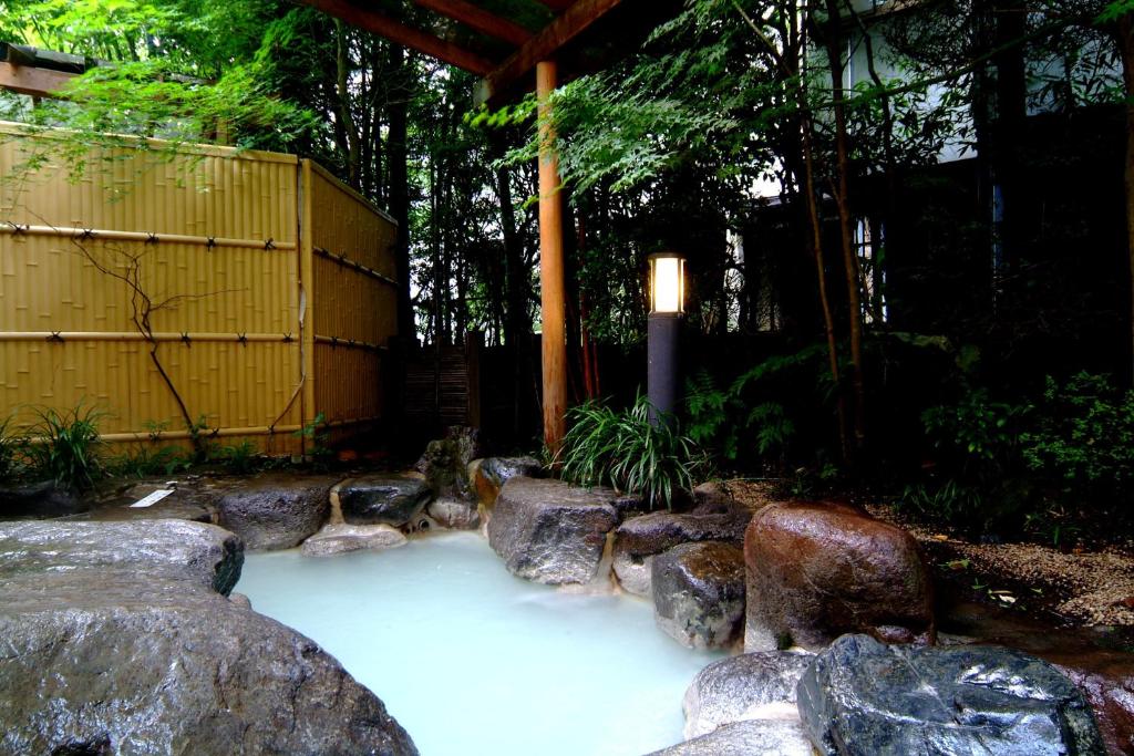 Hot spring bath