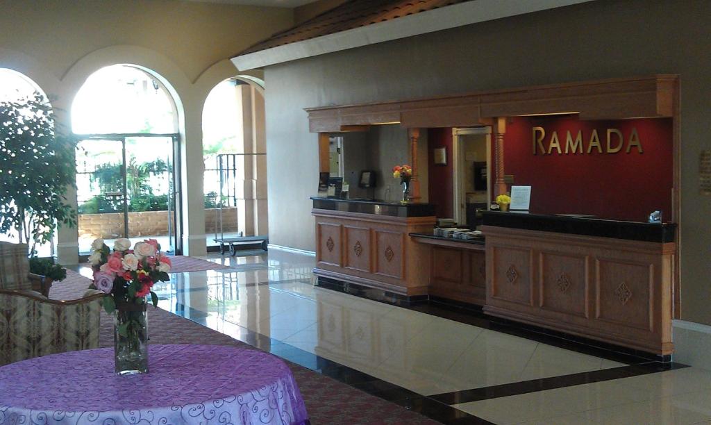 Ramada by Wyndham Fresno North photo