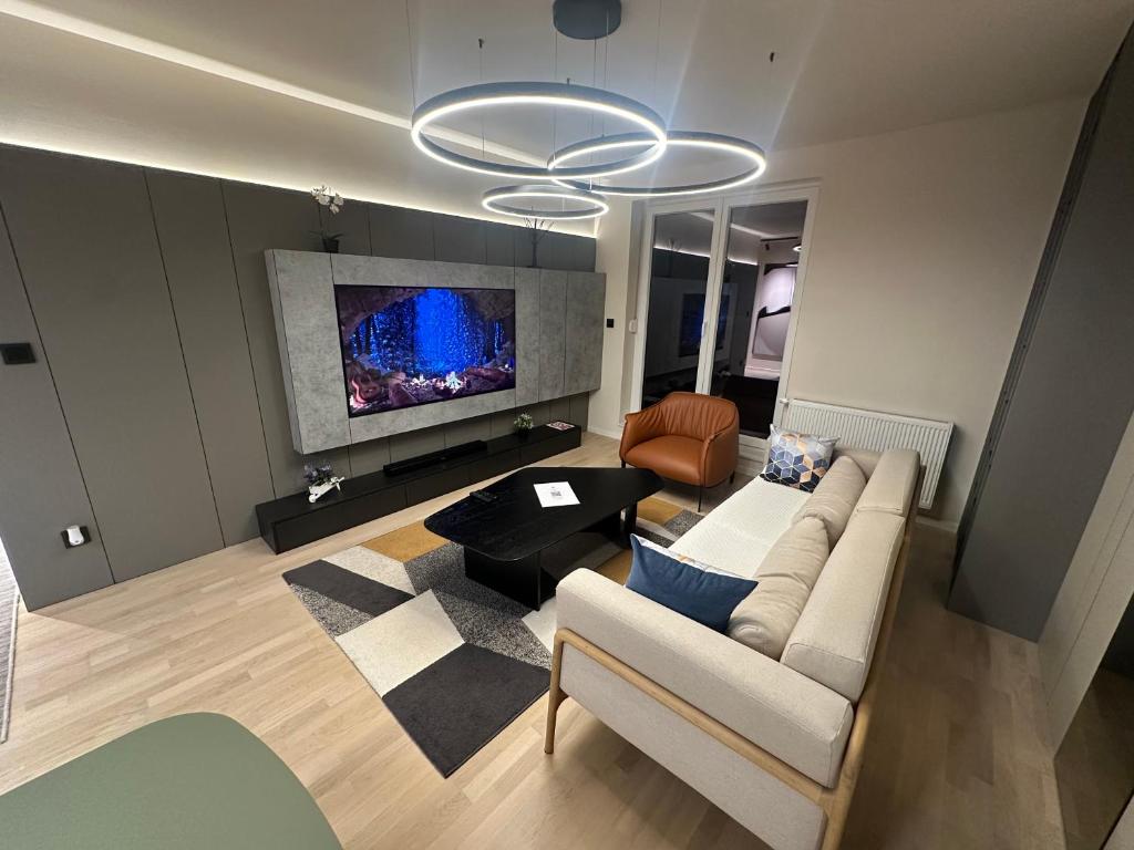Sky Nest Luxury Apartment Near Sarajevo Airport - 2