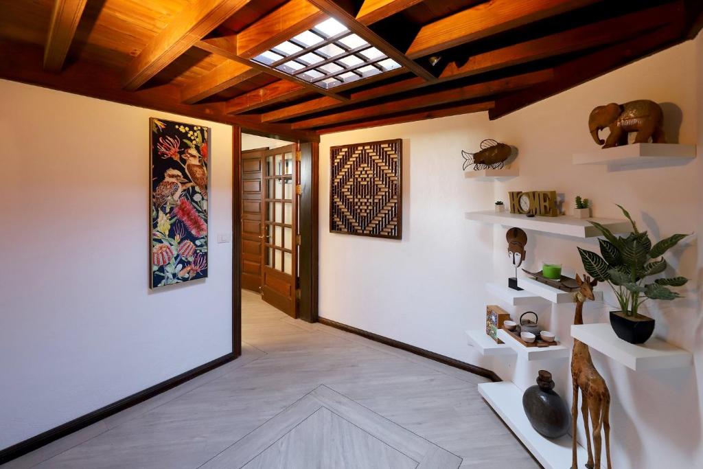 Amazing Puerto Del Carmen Villa 4 Bedrooms Villa Seaside Private Pool - 5