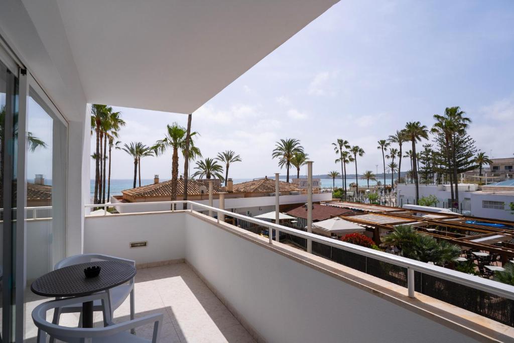 BLUESEA Anba Romaní — Hotel rooms in Cala Millor, Balearic Islands