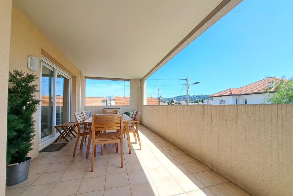 3BR in Cannes with Swimming Pool Terraces Parking & AC - BENAKEY - 2