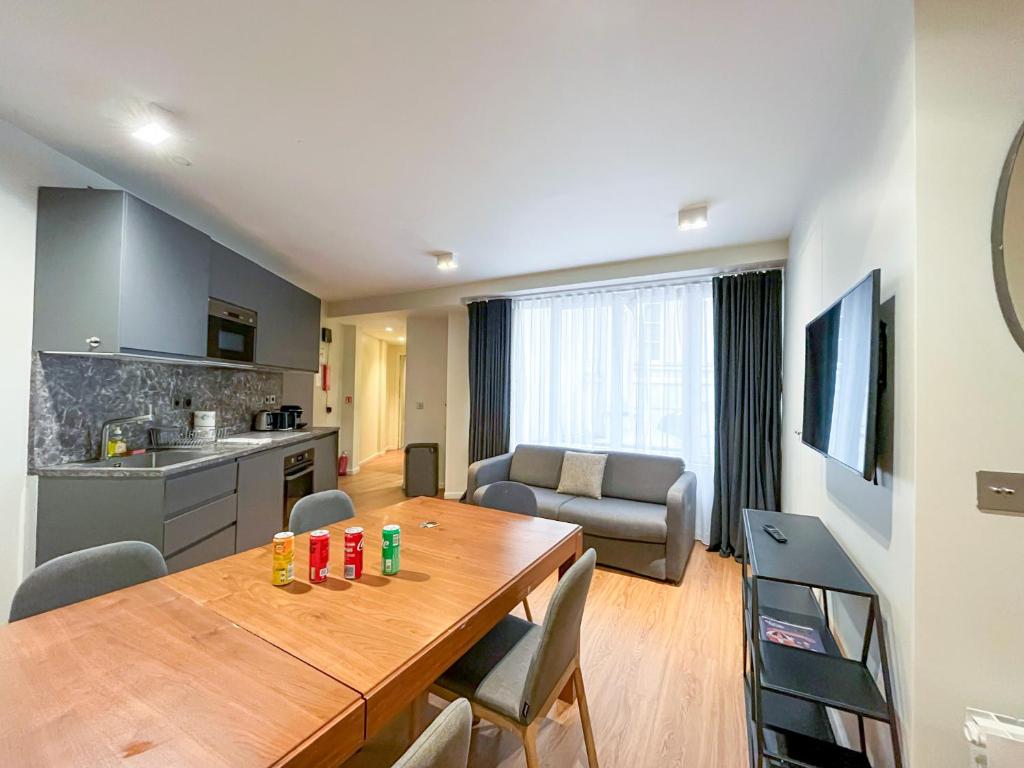 UrbanFlat 122 - Grand Flat in the center of Paris - 1