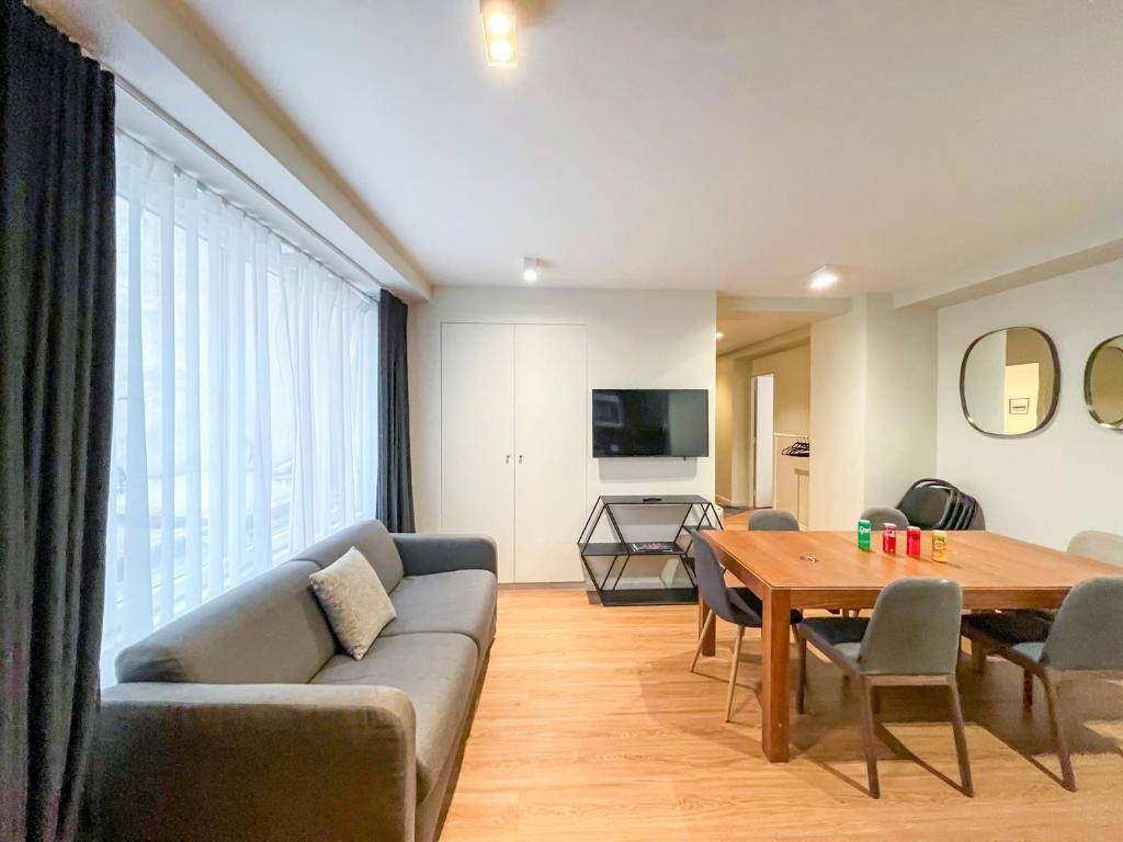 UrbanFlat 122 - Grand Flat in the center of Paris - 2