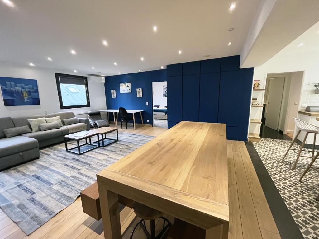 UrbanFlat 166 - Grand Appartement au centre de Paris - 2