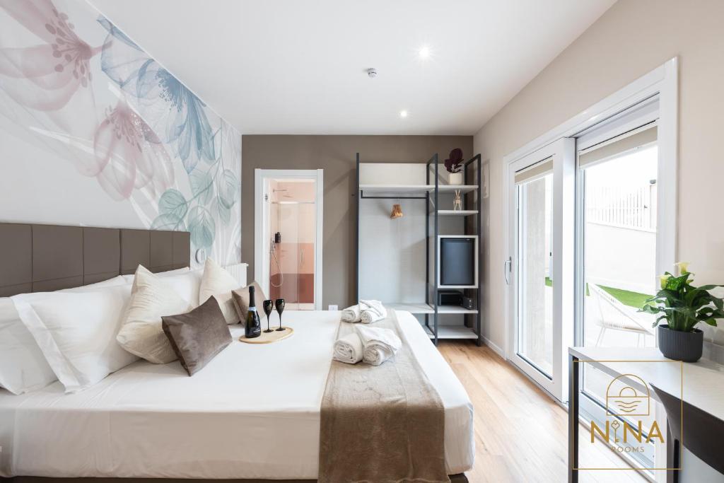 Nina Rooms Guesthouse - Seaview, luxury design, private patio, A-C - 4