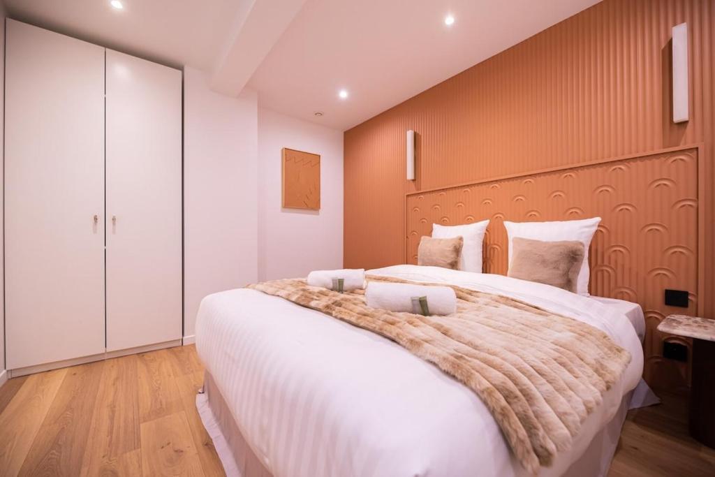 Spacious Apartment in Paris with AC - 5
