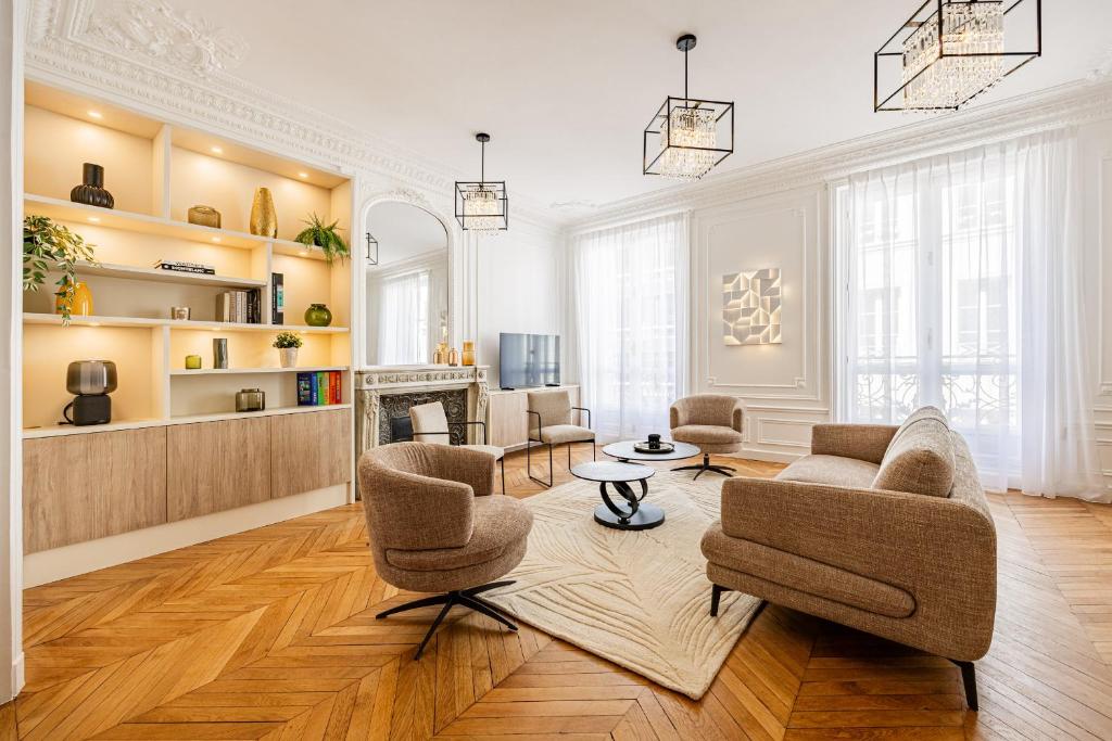 Amazing Apartment # Champs Elysées # Paris 8 # AC - 3