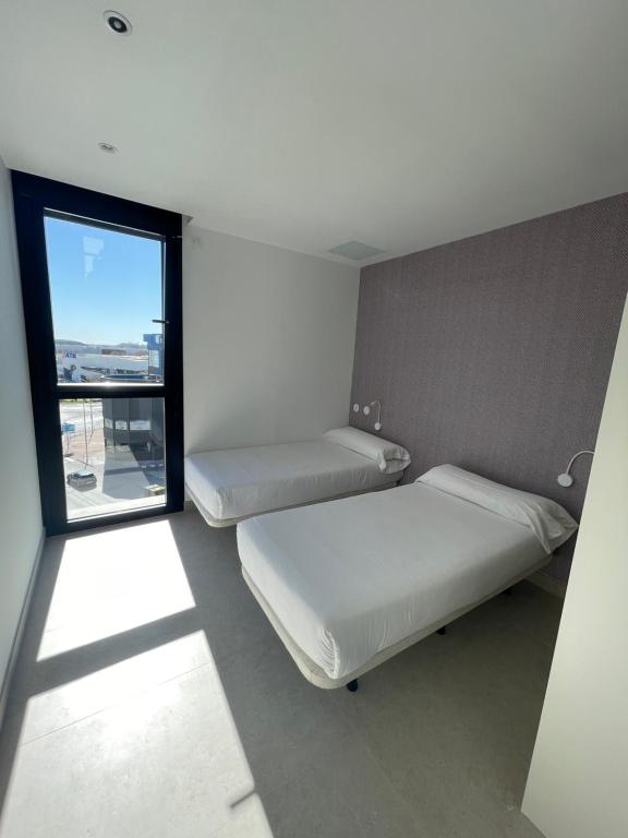 Hotel Bienvenido - 2