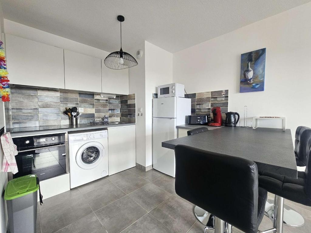Appartement T2 avec balcon, parking privé, wifi - Balaruc-les-Bains - FR-1-553-204 - 5