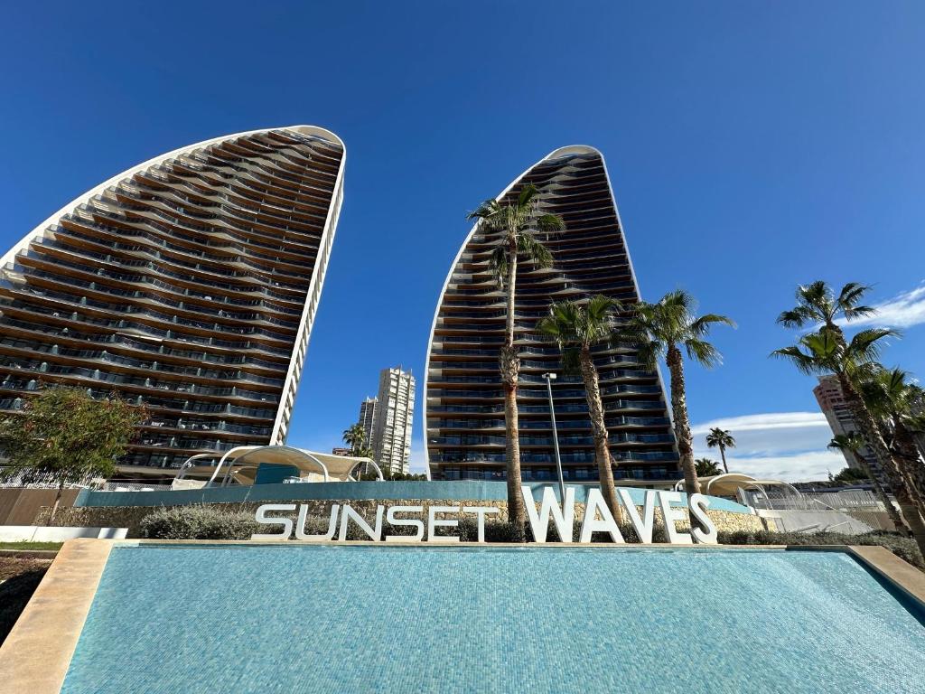 Sunset Waves Breeze - 2