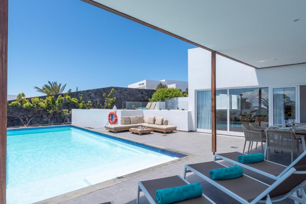 Ereza Hoopoe Villas — Playa Blanca, Canary Islands