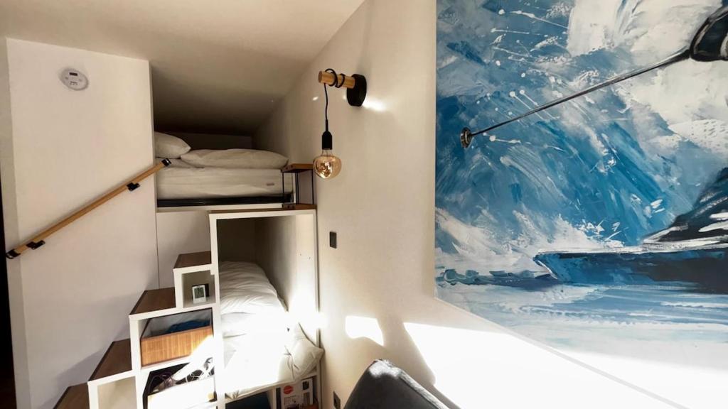 Beautiful, fully renovated studio apartment with a view - 4