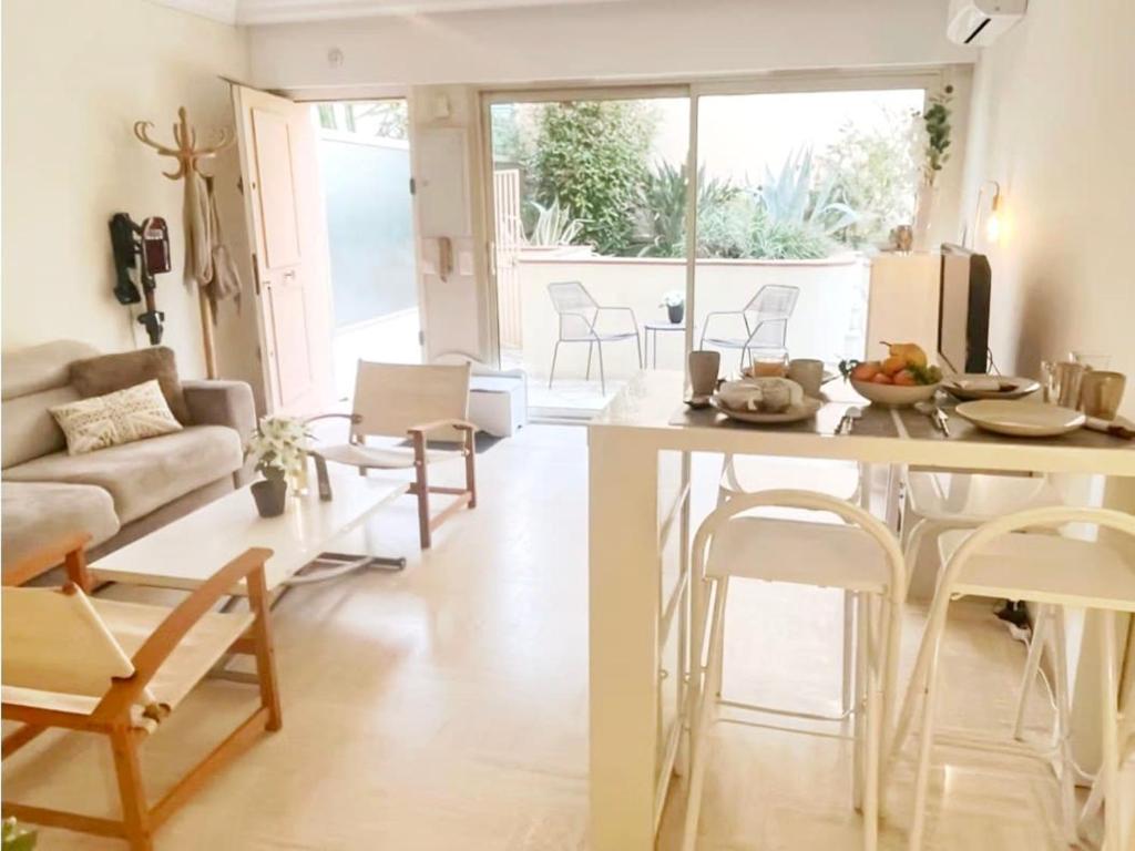 Rare in Cannes, quiet apartment for 4 people, garden, parking - 5