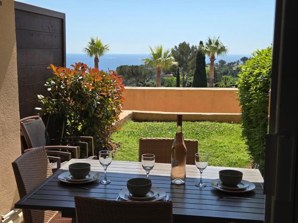 Cap Esterel Appart T2 Vue Mer Climatisé 4-5 personnes - Proche Plage et Commerces avec jardin, Parking gratuit, WiFi, 5 acces piscine - - 3