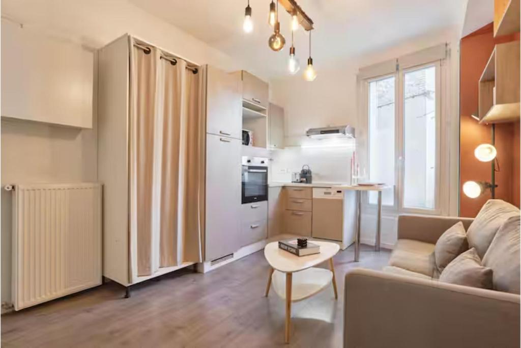 Charming Apartment Heart of Paris Montparnasse - 4