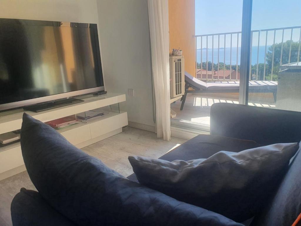 Rental of 1 apartment terrace sea viewpool - 1