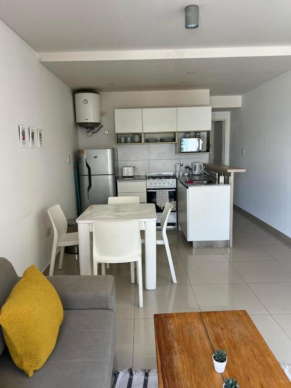 Alvarado 755 Te espera - 3