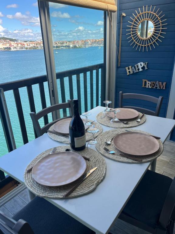 1-bedroom sea-view apartment with terrace, sleeps 4 - 3