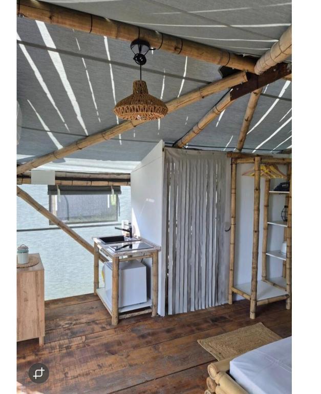 Bamboo glamping - 3