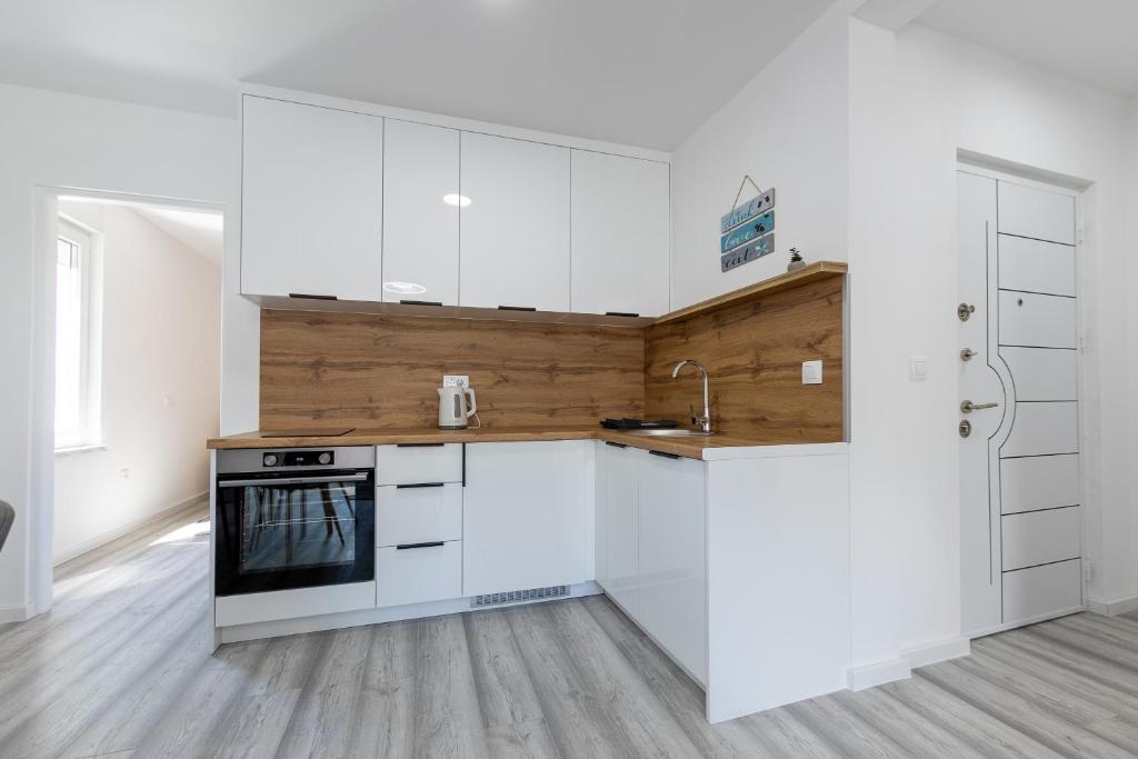 Grey Pearl Old Town with Free Parking - 4