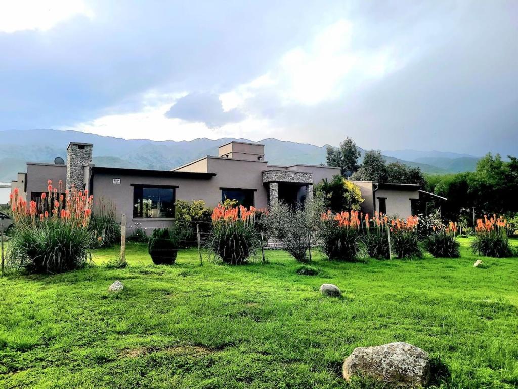 Hermosa casa en la ovejeria Tafí del Valle - 1
