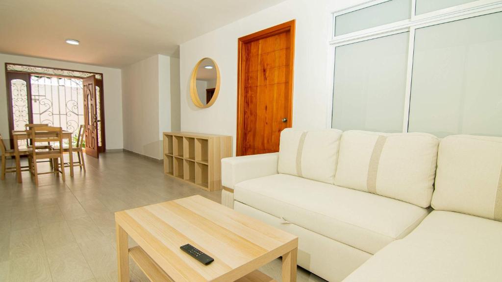 Spacious 3BR Home In Castillo Grande By Huespedia - 1