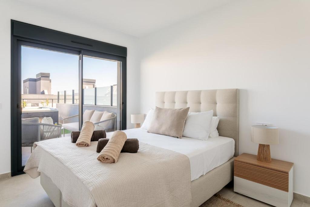 Private Jacuzzi, Garage, Sea View, AC - 3