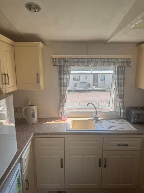 Kathy's Warden Springs Caravan photo 7