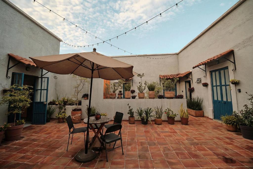 Casa Arrayán Downtown GDL - Casa Colonial con Patio - 2