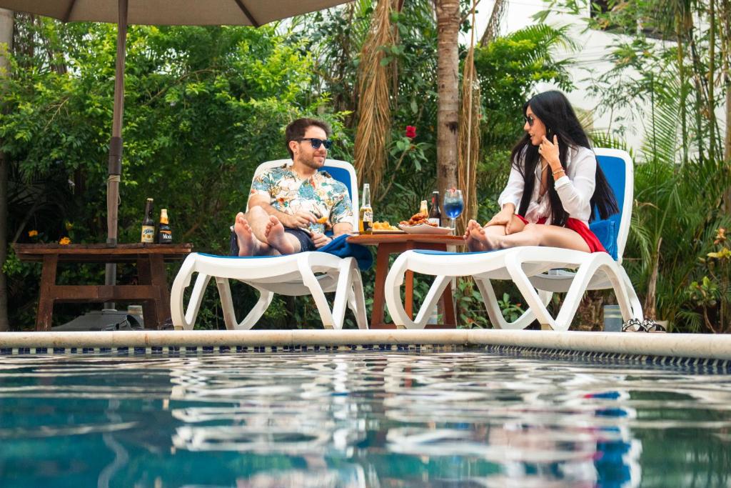 Swimming pool
