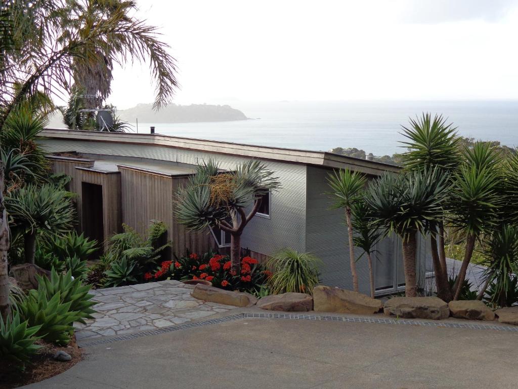 Nikau Apartments Waiheke Island photo