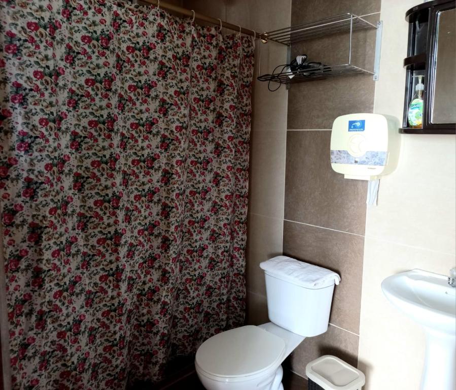 Vami's House Suites - 2
