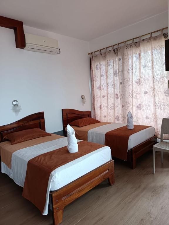 Vami's House Suites - 5