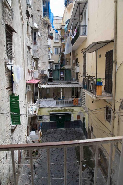 Facilities, Carol House in Naples