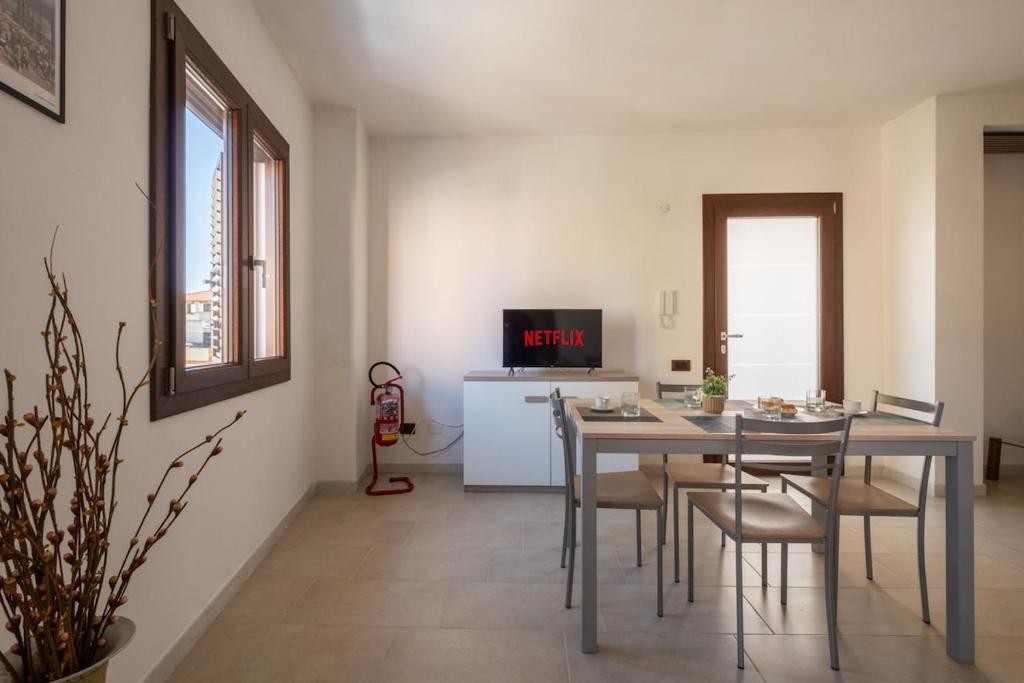 Sunset Lounge Stay - Spiaggia del Poetto 5min & Terrazza - 4