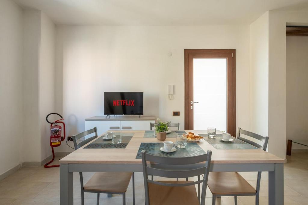Sunset Lounge Stay - Spiaggia del Poetto 5min & Terrazza - 5