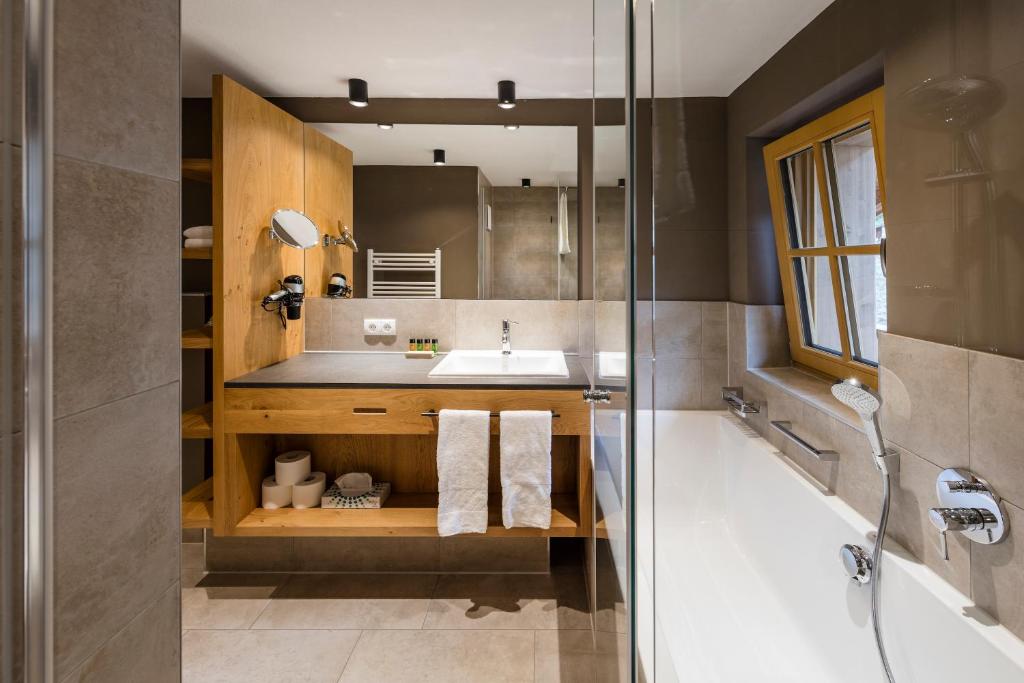 Alpbach Lodge Chalet Superior photo