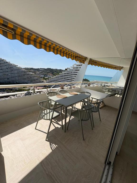 Magnifique 2 pièces Marina Baie des Anges - 4 personnes - Vue Mer et Port - 2