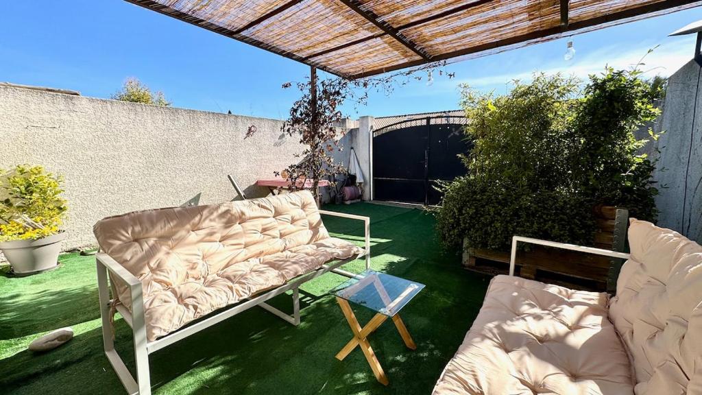 Maison avec terrasse proche piste cyclable et remparts - 4