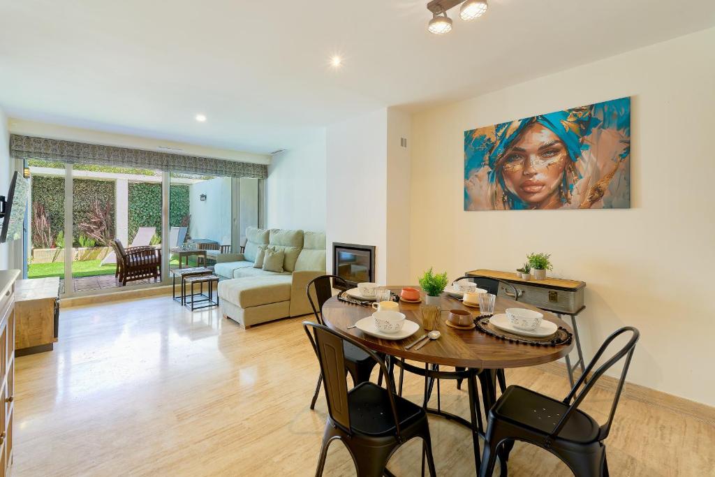 Kosta Homes - Vitania Paradise - 1