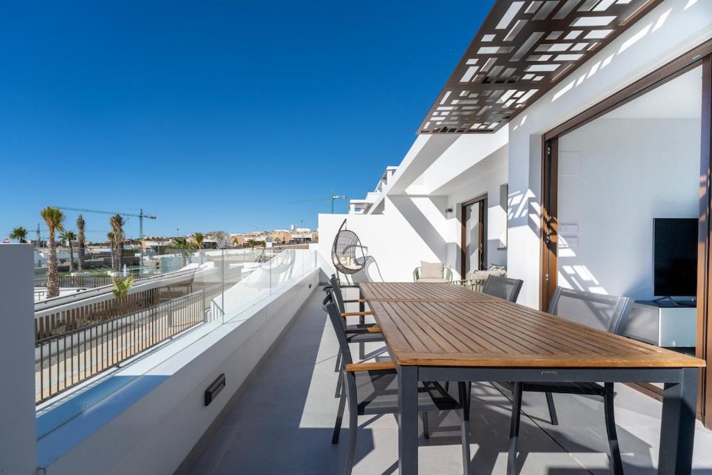 Brand New Luxury Apartment with Private Jacuzzi - 3