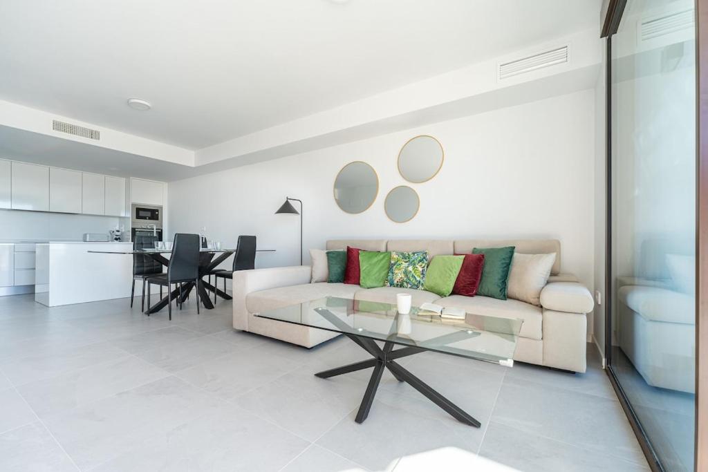 Brand New Luxury Apartment with Private Jacuzzi - 5