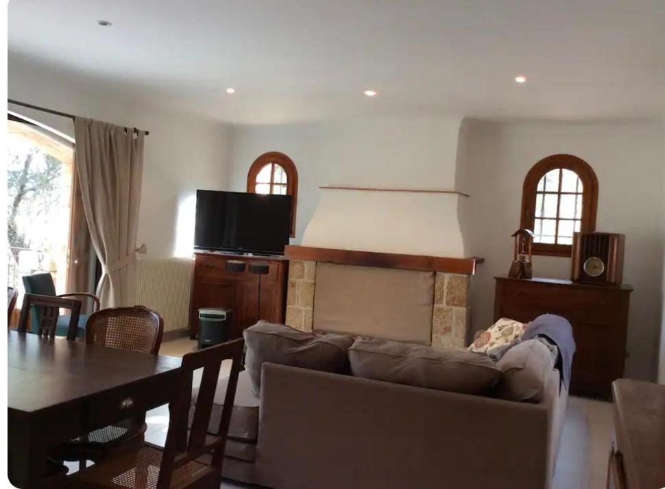 Le Clos - 3