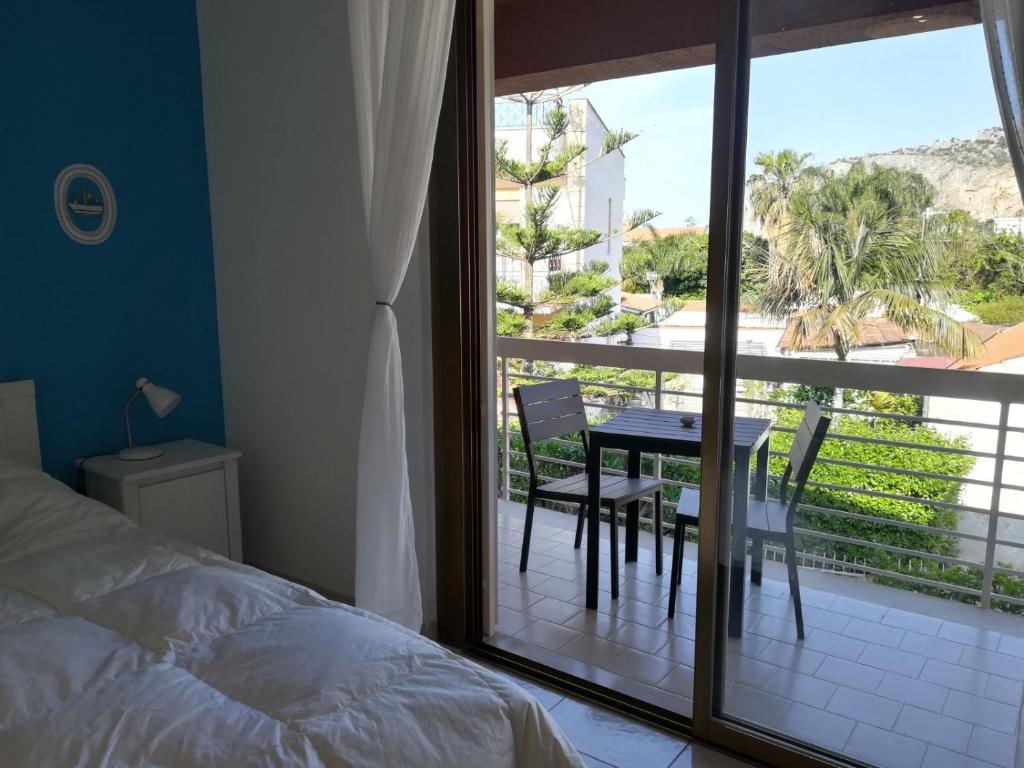 Ninni Mondello House-Terrace & Free Parking - 2